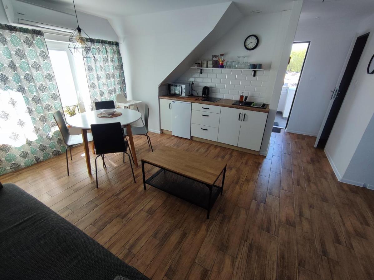 SOWI KĄT domki i apartamenty Mikołajki Exteriör bild