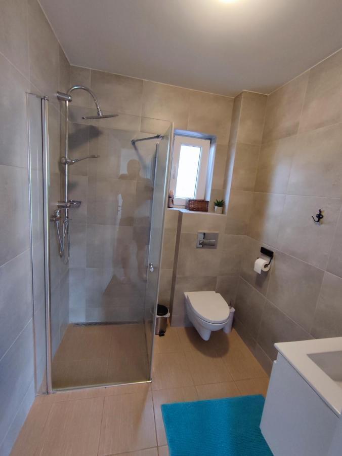 SOWI KĄT domki i apartamenty Mikołajki Exteriör bild